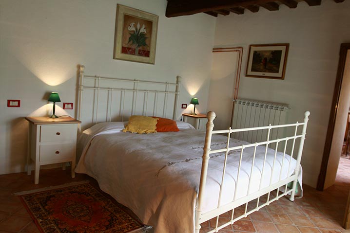 borgo-di-sempronio-casa-del-sarto-letto2